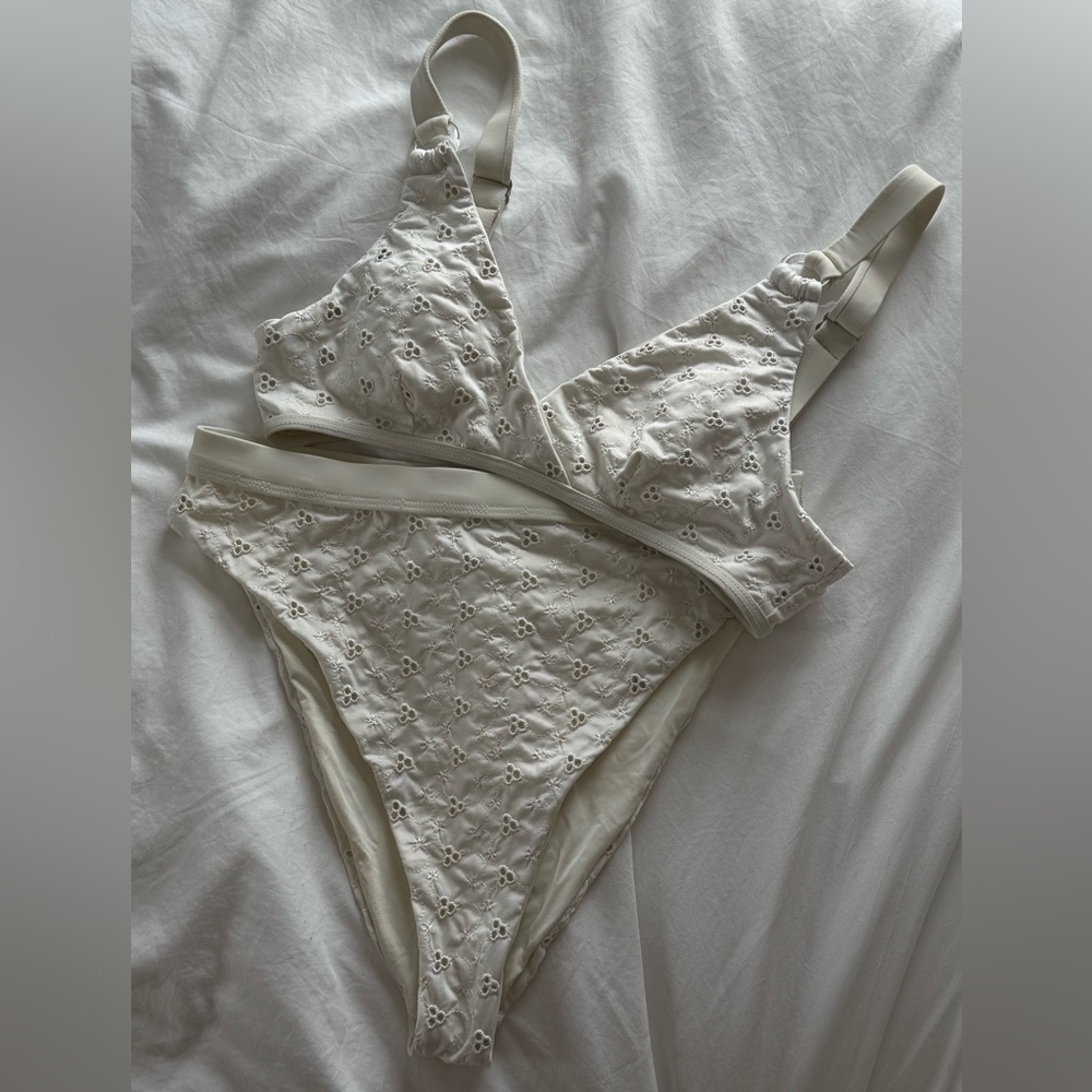 Dippin Daisys White Eyelet Bikini